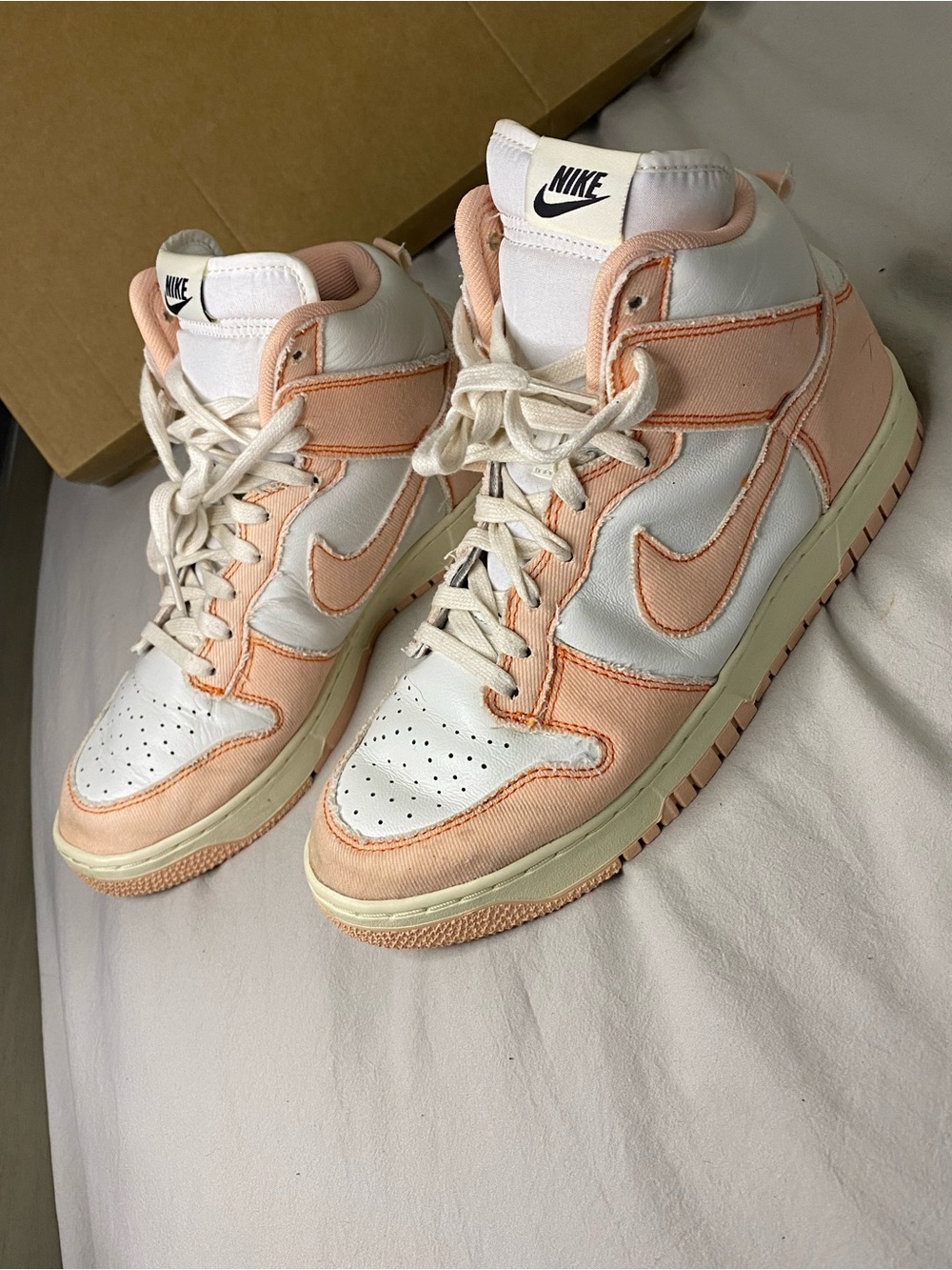 Women size 10 Nike Dunk Hi sneakers shoes